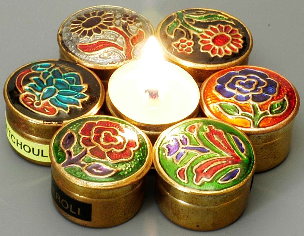 Song of India Perfumed Candles in Brass Jars Set of 7 Carolina Trading