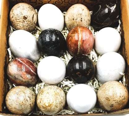Onyx Eggs in Display Box - Image 2
