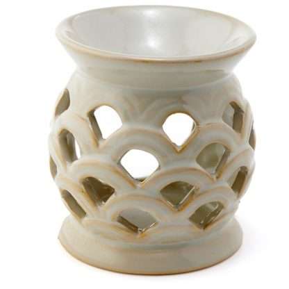 Eden Scallop Cut out Ceramic Oil Burner - Image 2